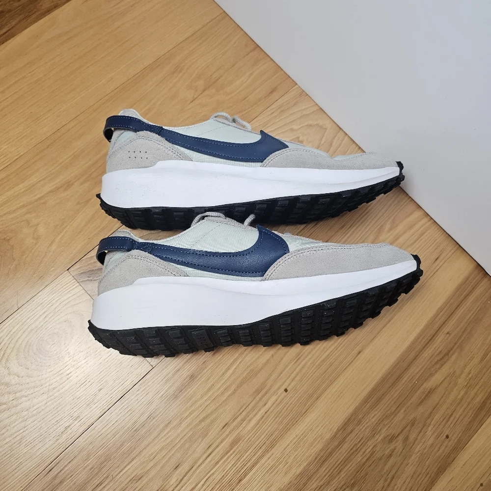 Nike Waffle Debut Light Silver Valerian‎ Blue Sneaker DH9523-005 Women’s Size 10
